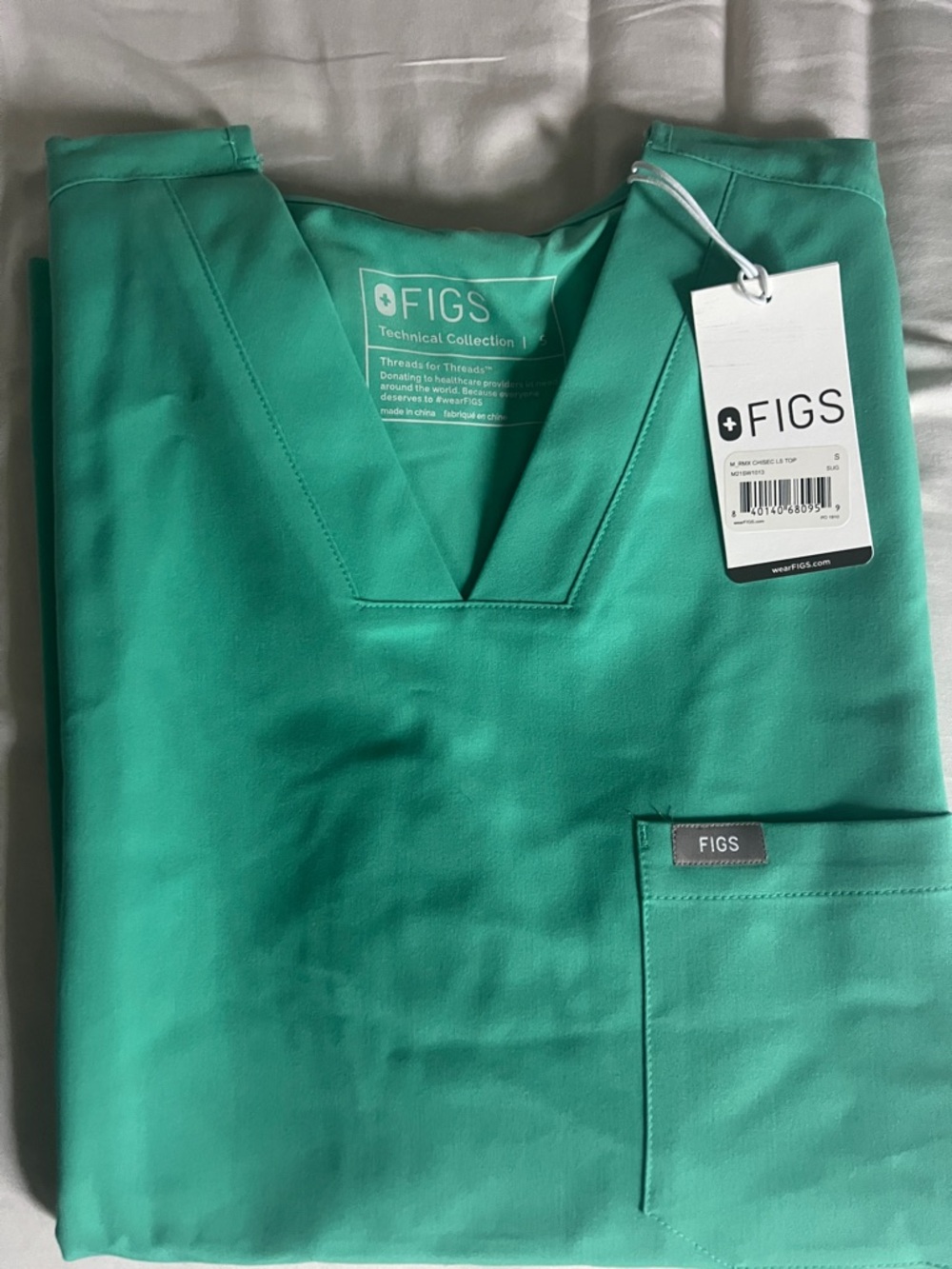 Figs CHISEC Top in Surgical  Green